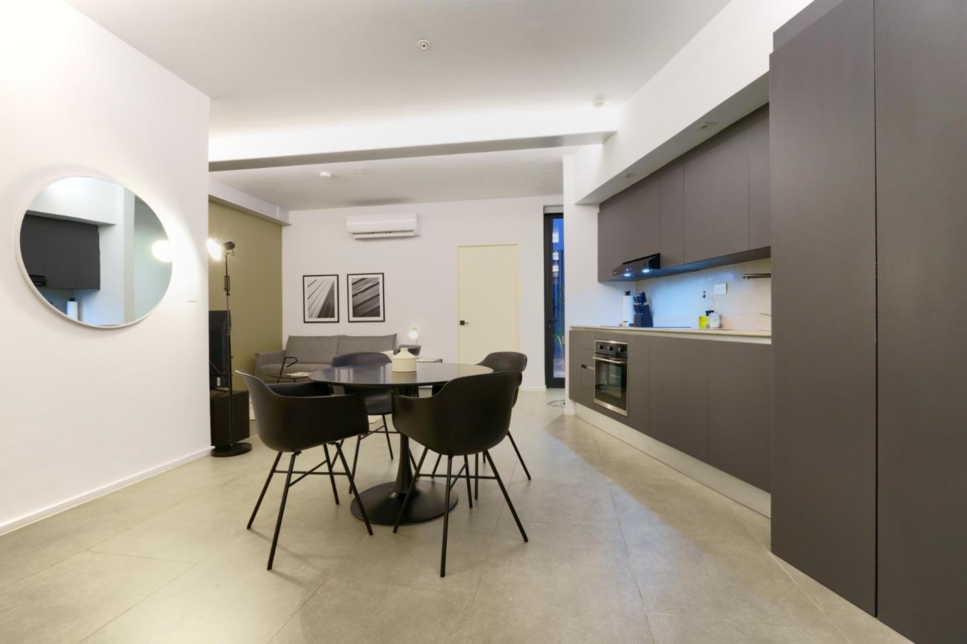 Sunny 2br With Pool In Casco Antiguo Panama City