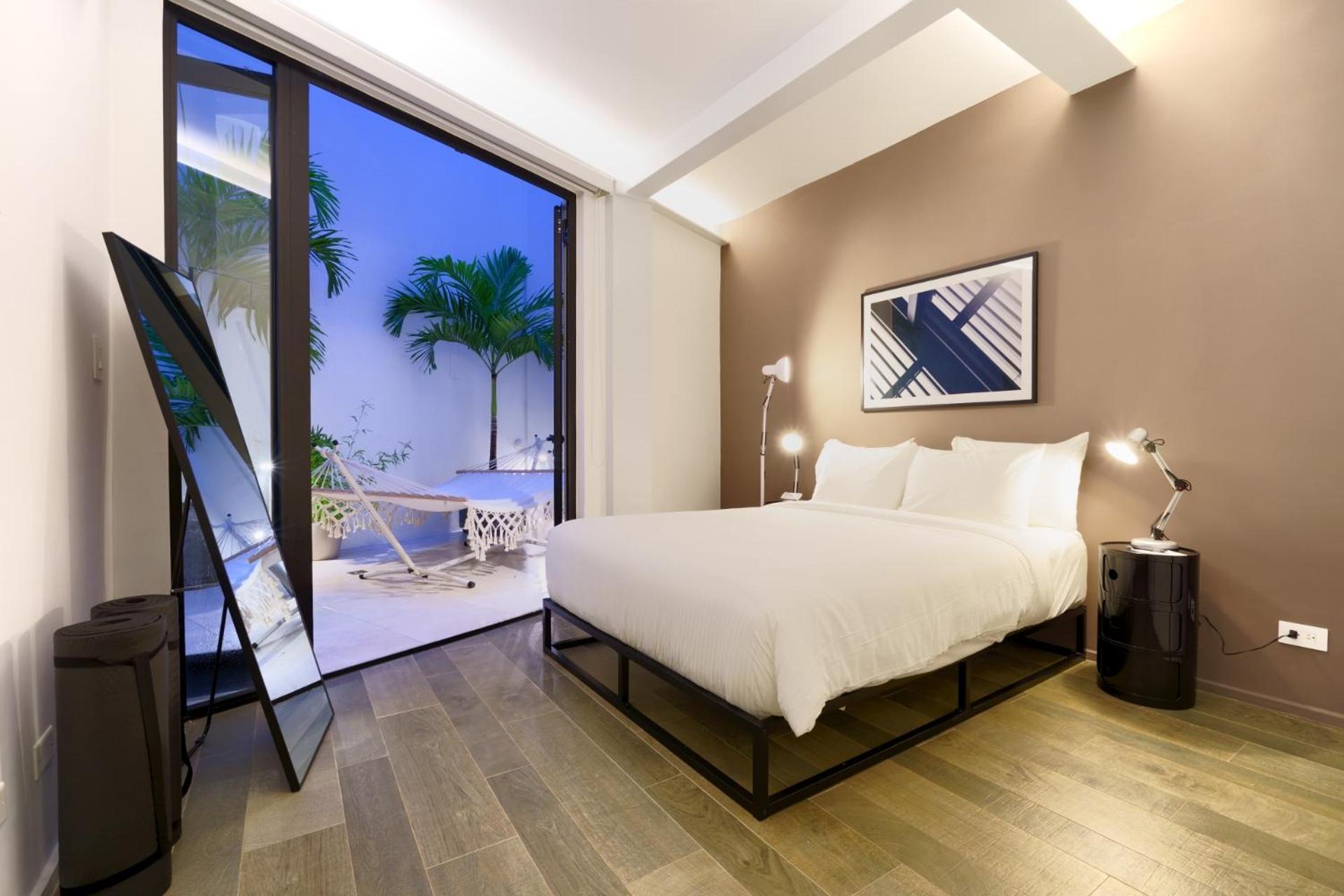 Sunny 2br With Pool In Casco Antiguo