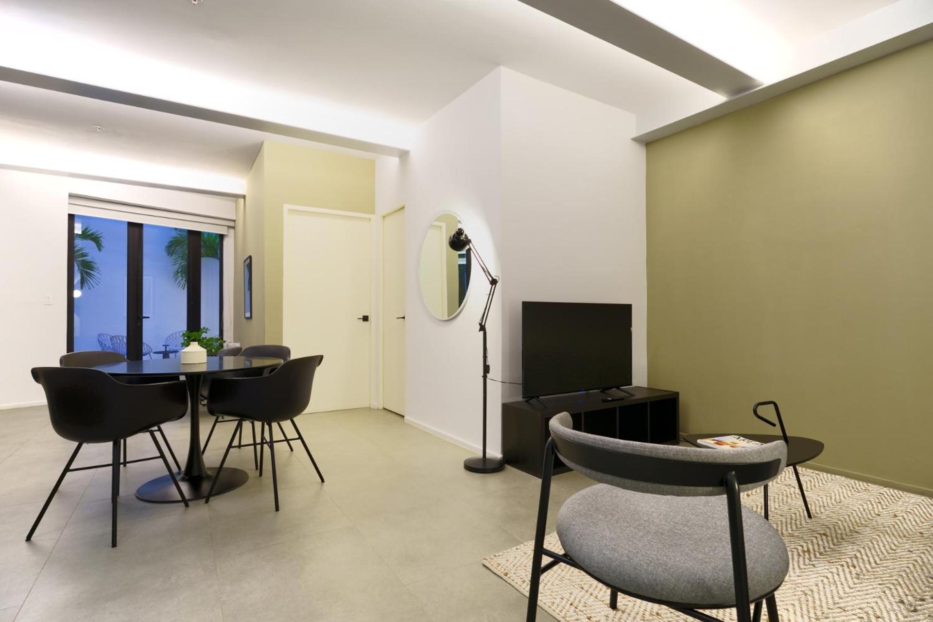 Sunny 2br With Pool In Casco Antiguo