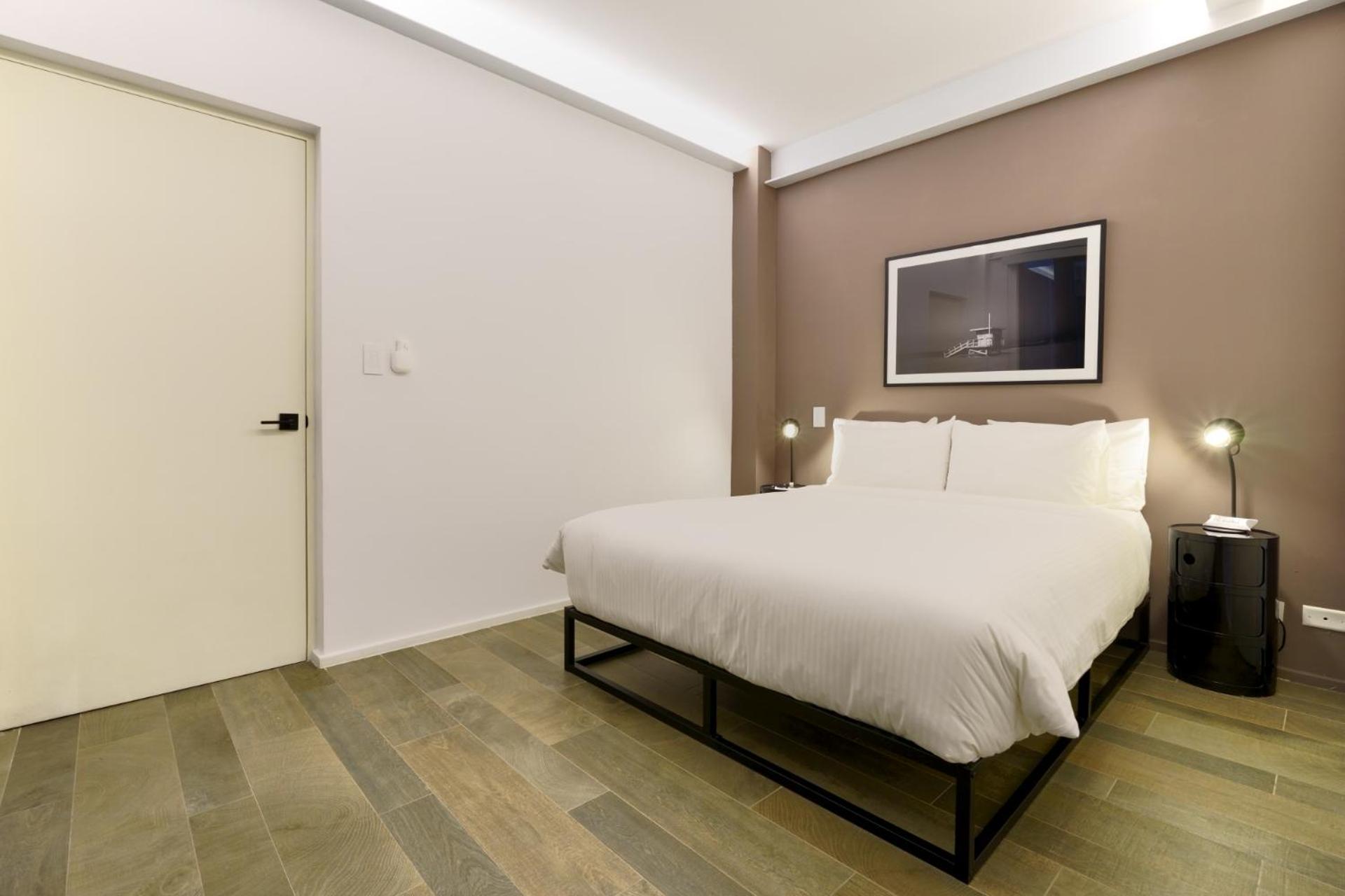 Apartment Sunny 2br With Pool In Casco Antiguo Panama City