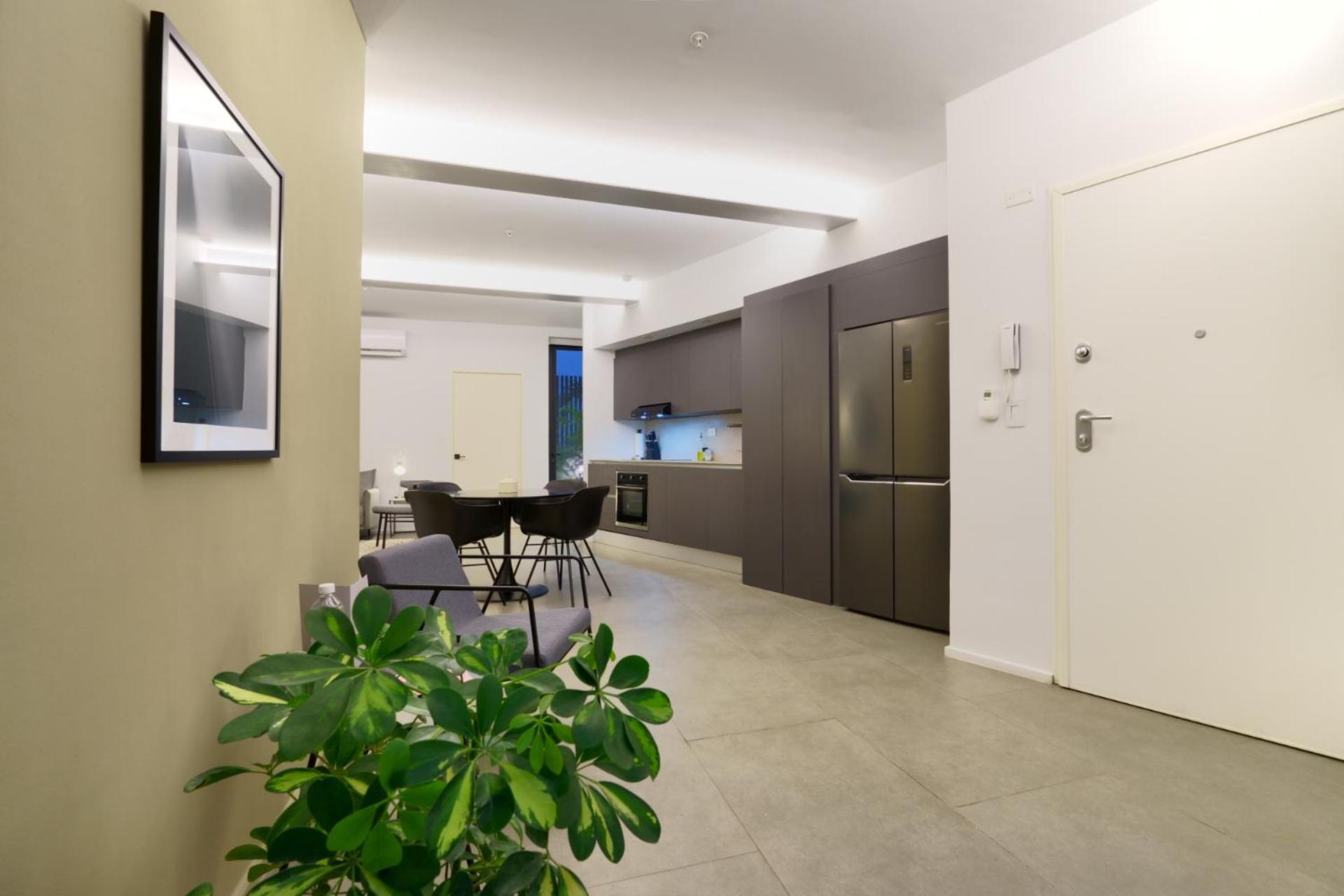 Sunny 2br With Pool In Casco Antiguo Panama City
